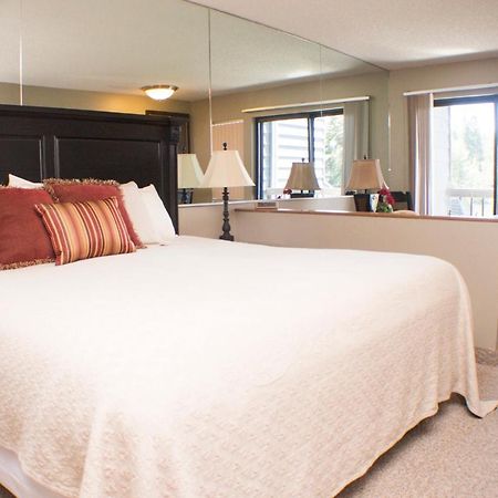 Hôtel Marina Cay à Bigfork Extérieur photo